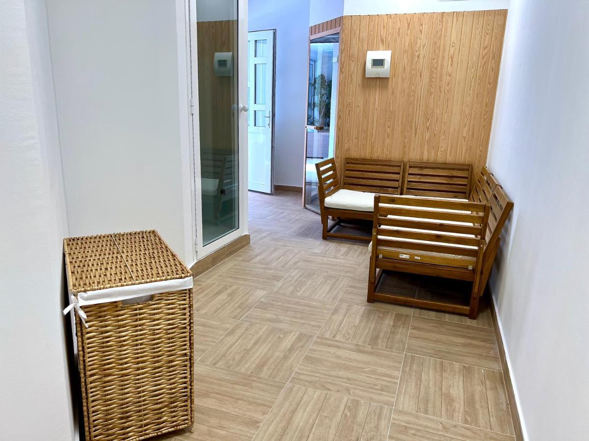 Romana I Apartment